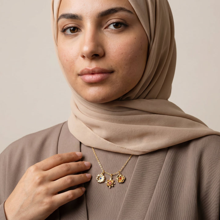 قلادة "بلوم أوف بيرث" (Bloom of Birth)