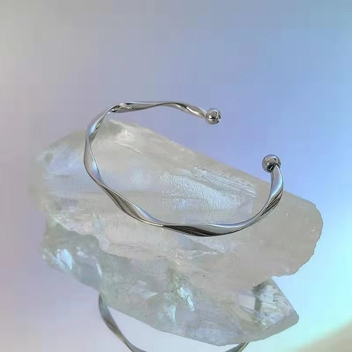 Qalbiya Nourae Bangle