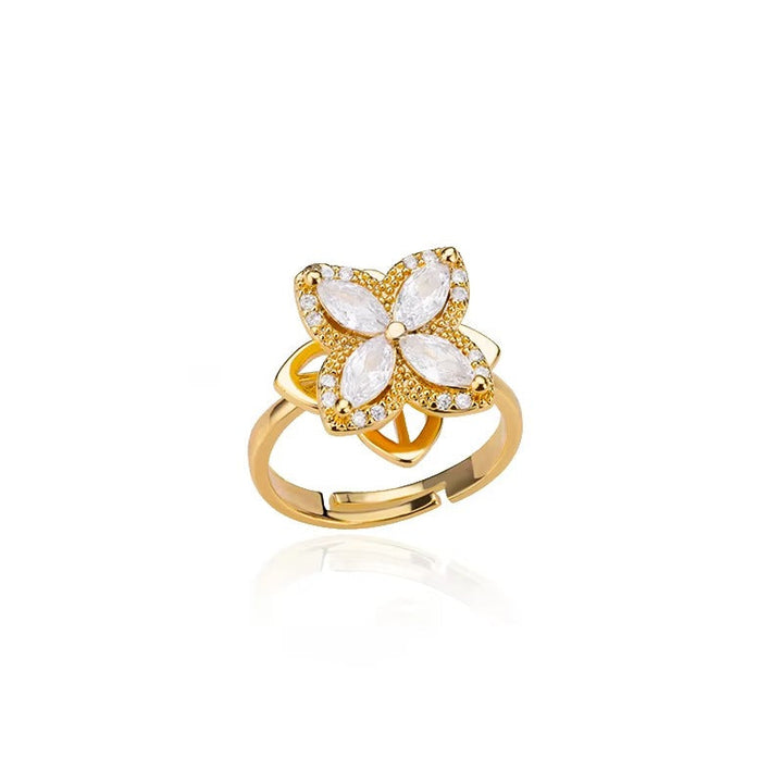 Qalbiya Aisha Clover Ring