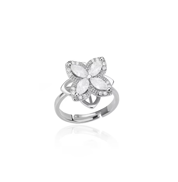 Qalbiya Aisha Clover Ring